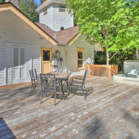 Cozy Black Bear Retreat By Mount Rainier! Ashford Ngoại thất bức ảnh